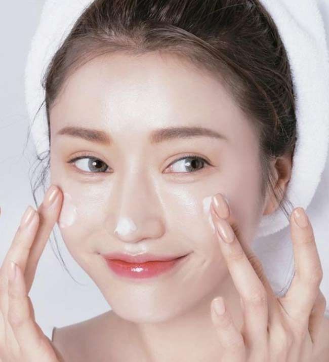 BHA là gì? Cách sử dụng BHA đúng cách (Từng Bước đẹp da)