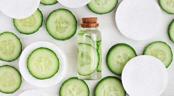 Hướng dẫn 10 cách làm nước hoa hồng dưỡng da đơn giản tại nhà - 6