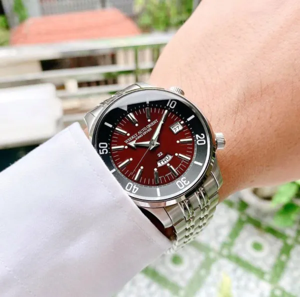 Top 5 đồng hồ lặn chịu lực tốt được dân lặn đánh giá vượt trội về độ cao năm nay