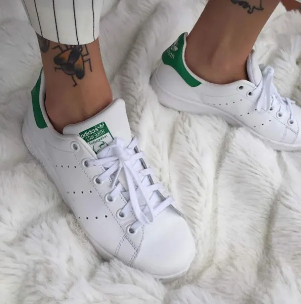 Top 7 đôi giày Adidas Stan Smith màu trắng dễ phối đồ được yêu rất thích