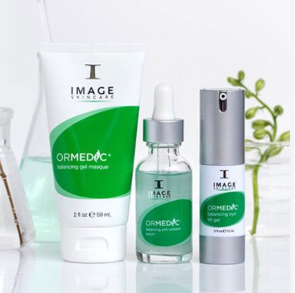 Mỹ phẩm organic có tốt không? Top 10 mỹ phẩm làm đẹp da organic được yêu rất thích