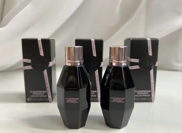 Top 5 chai nước hoa Viktor & Rolf hương thơm quyến rũ được yêu rất thích