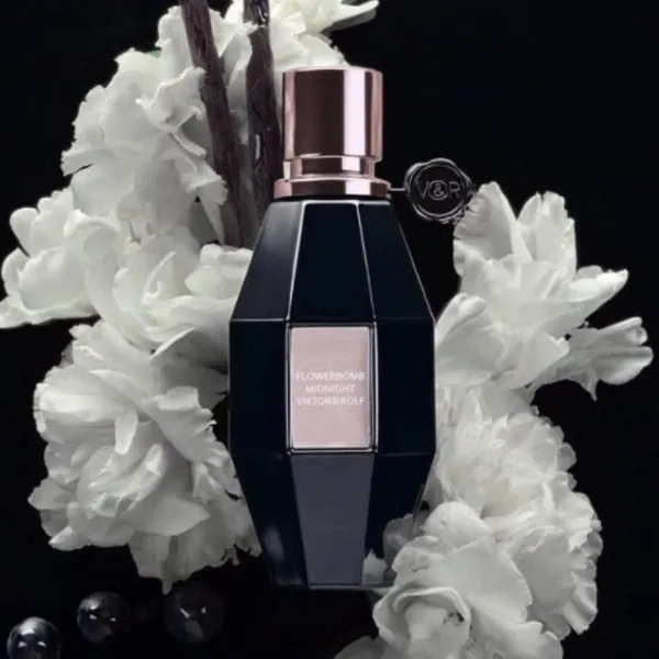 Top 5 chai nước hoa Viktor & Rolf hương thơm quyến rũ được yêu rất thích
