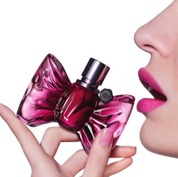 Top 5 chai nước hoa Viktor & Rolf hương thơm quyến rũ được yêu rất thích