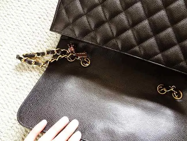 12 cách phân biệt túi xách Chanel chính hãng Thật - Giả nhanh chóng