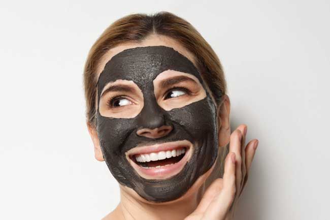 Mặt nạ than hoạt tính là gì? Top 10 mặt nạ than hoạt tính chất lượng tốt cho mọi làn da