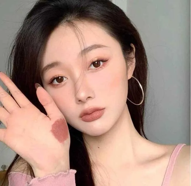 Review 5 thỏi son môi màu nâu tây siêu đẹp cực sang cho nàng