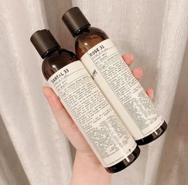 Review 9 sữa tắm trắng da không ăn nắng được nhiều khách hàng yêu thích hiện nay