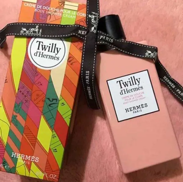 Review 9 sữa tắm trắng da không ăn nắng được nhiều khách hàng yêu thích hiện nay