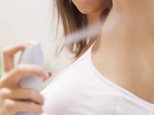 Top 5 xịt khử mùi thơm hương nước hoa và không gây ố vàng áo cho nữ - 23