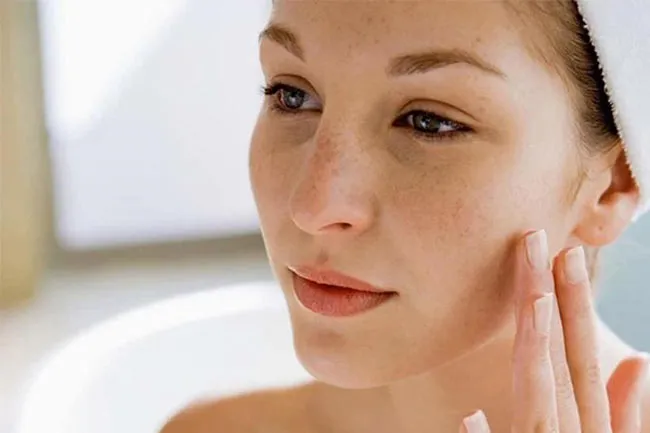 Hydroquinone là gì? Top 5 sản phẩm Hydroquinone trị nám dưỡng trắng da chất lượng tốt