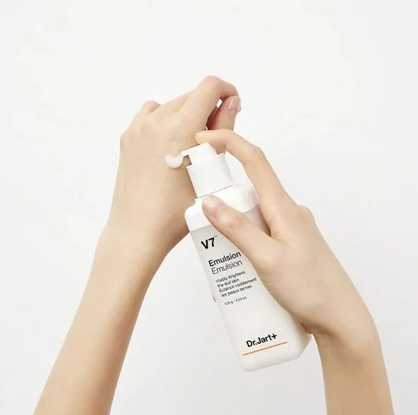 Emulsion là gì và có tác dụng gì cho da trong quy trình làm đẹp?