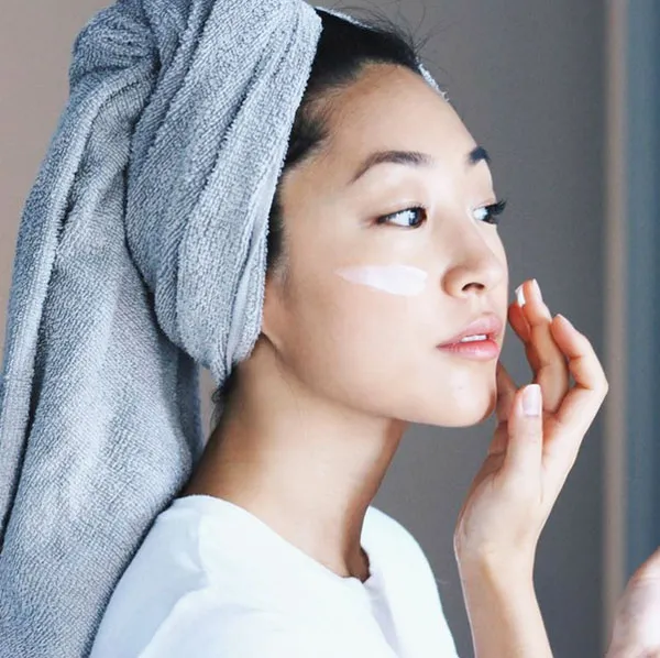 Top 10 kem chống nắng chống ánh sáng xanh bảo vệ da được nhiều khách hàng yêu thích