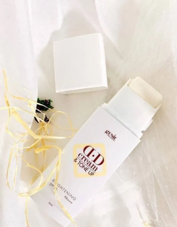 Top 8 kem chống nắng SPF 50 của Hàn Quốc bảo vệ da rất tối ưu hiện nay