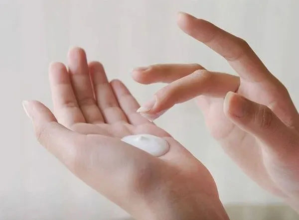 Top 7 kem chống nắng tốt giá sinh viên bảo vệ da rất tối ưu