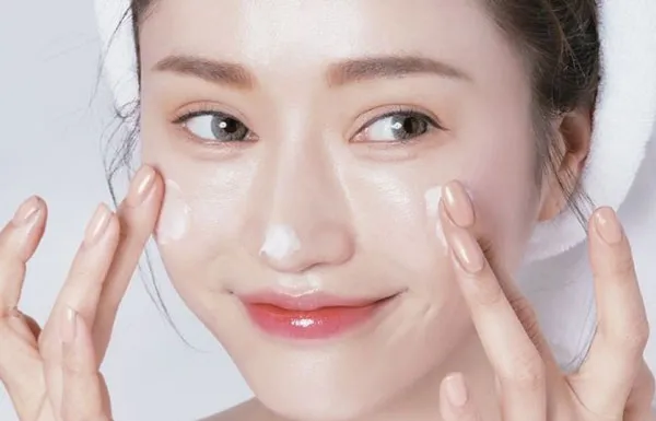 Review 9 kem dưỡng trắng da mặt cho da dầu hiệu quả nhanh và rõ rệt - 2