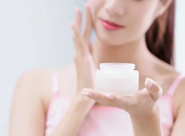 Review 9 kem dưỡng trắng da mặt cho da dầu hiệu quả nhanh và rõ rệt - 5