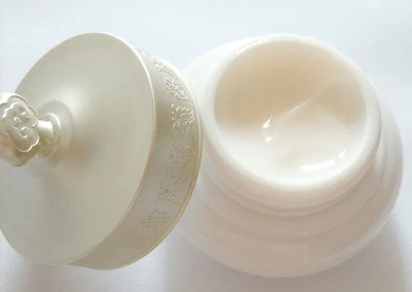 Review 9 kem dưỡng trắng da mặt cho da dầu hiệu quả nhanh và rõ rệt - 9