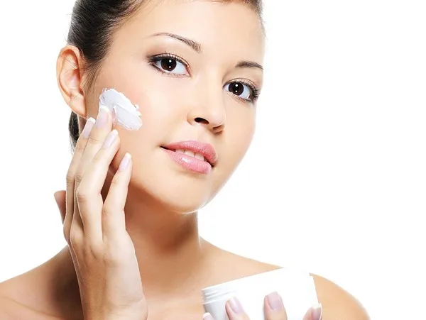 Top 11 kem dưỡng trắng da mặt chất lượng tốt và hiệu quả nhanh