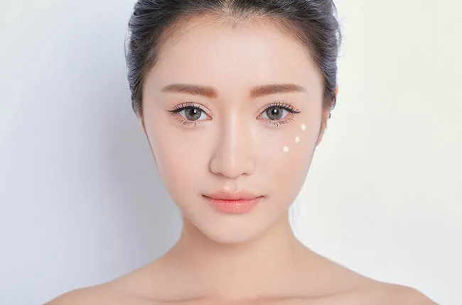 Review 10 kem lót cho da dầu mụn chất lượng tốt tạo lớp nền mịn màng tự nhiên - 1