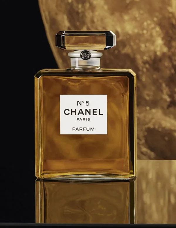 Chanel No.5 - Kỷ niệm 100 năm ra đời của sự khác biệt, đẳng cấp - 2