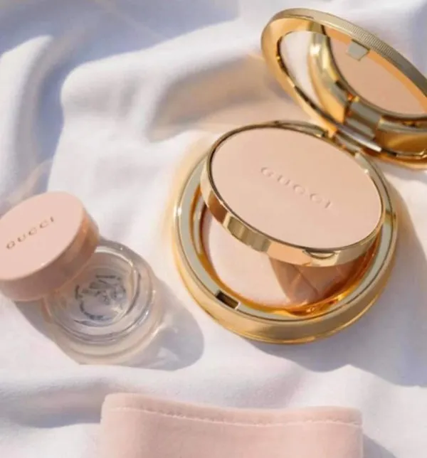 Top 4 tone màu phấn phủ Gucci Poudre lên da tự nhiên được yêu rất thích