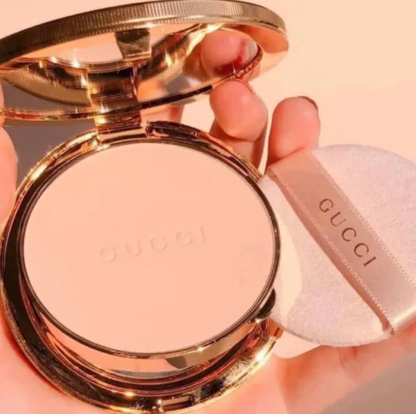 Top 4 tone màu phấn phủ Gucci Poudre lên da tự nhiên được yêu rất thích