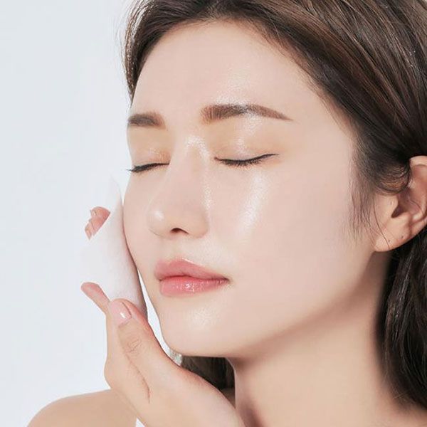 Top 11 bộ sản phẩm skincare cho da dầu mụn hiệu quả và thân thiện với làn da