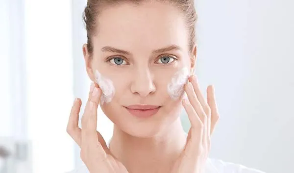 Top 11 sữa rửa mặt chứa BHA (Axit salicylic) cho da dầu mụn