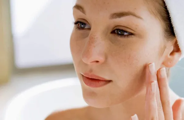 Top 14 sữa rửa mặt trị thâm hiệu quả giúp làm đều màu da