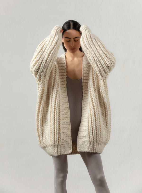 7 kiểu áo khoác len cardigan cho nữ dẫn đầu xu hướng thời trang 2025
