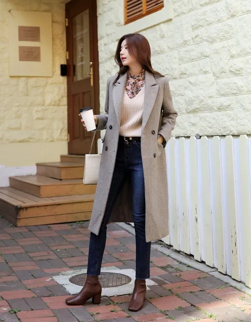 Mặc đẹp với 15 cách phối đồ cùng áo gile len Hàn Quốc