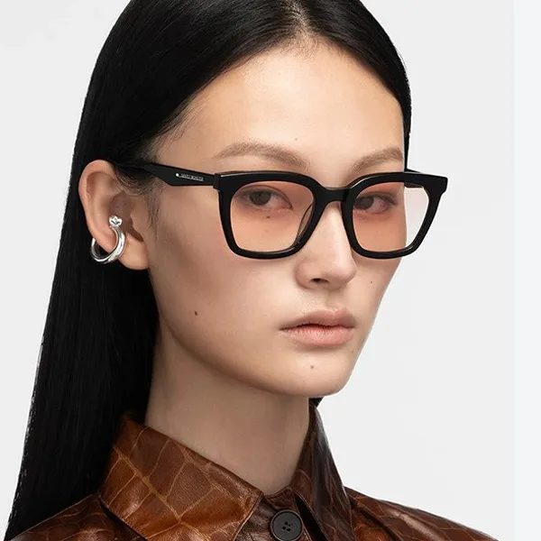 Top 12 kính chữ V thời trang được yêu rất thích năm nay