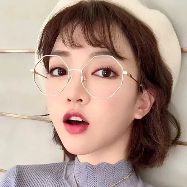 Cách chọn gọng kính cận cho nữ mặt tròn và Top 10+ mẫu kính vô cùng đẹp