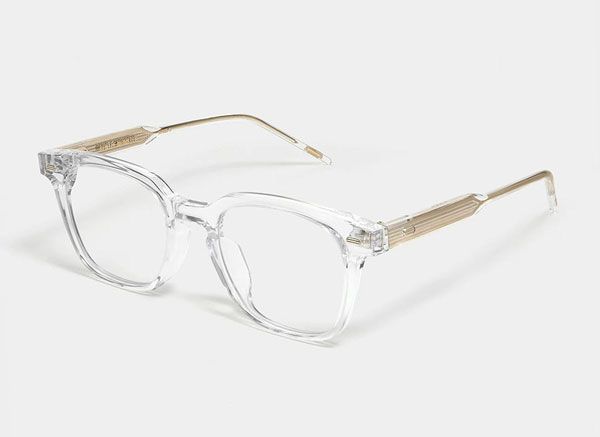 Cách chọn gọng kính cận cho nữ mặt tròn và Top 10+ mẫu kính vô cùng đẹp