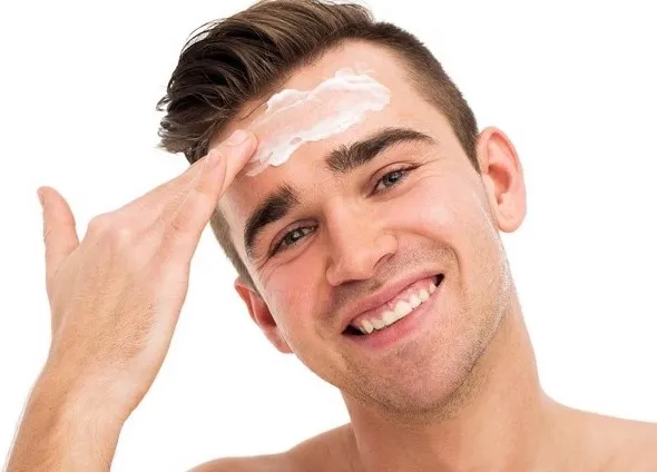 sản phẩm hỗ trợ làm sạch mụn cho nam 2