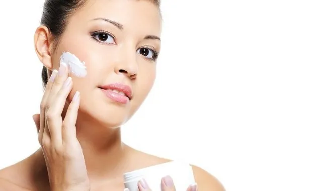 Review 15 kem trị thâm mụn lâu năm hiệu quả tốc độ vượt trội tại nhà