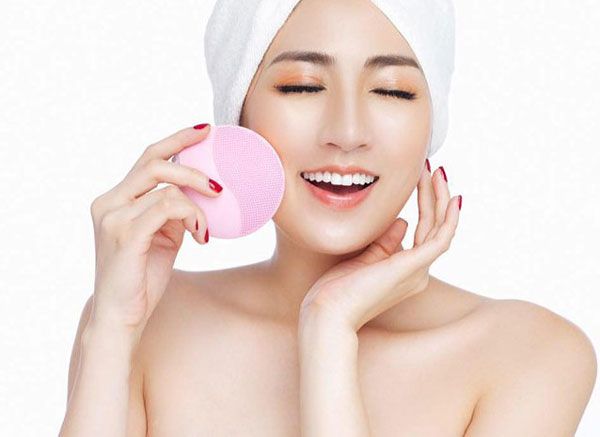 6 kinh nghiệm mua máy rửa mặt chất lượng tốt dành cho các chị em