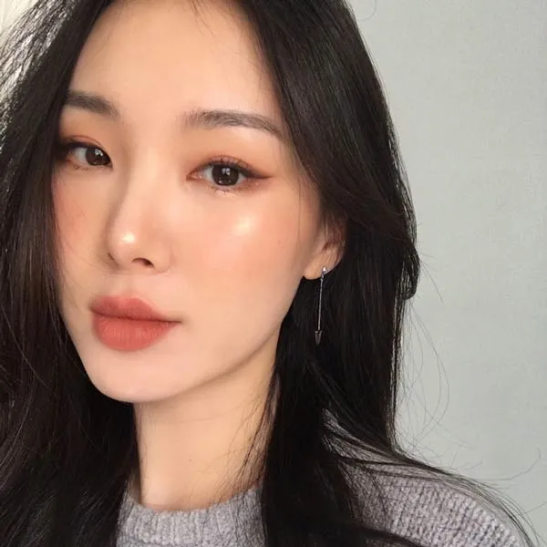 Top 10 son kem hot trend 2025 dẫn đầu xu hướng trang điểm hiện nay