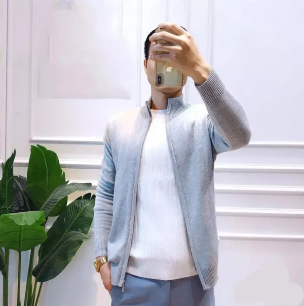Top 12 áo cardigan nam đẹp được yêu rất thích mùa thu đông 2025