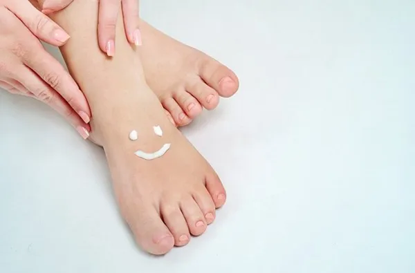 8 cách chăm sóc da gót chân và bàn chân tại nhà hiệu quả 6