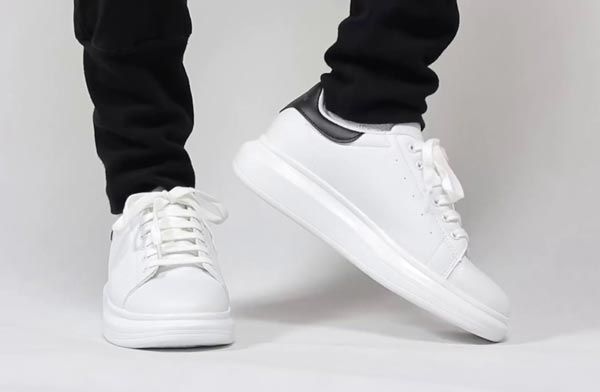 Top 11 đôi giày sneaker Back To School vô cùng đẹp giá học sinh sinh viên - 10