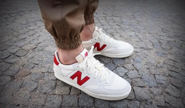 Top 11 đôi giày sneaker Back To School vô cùng đẹp giá học sinh sinh viên - 15