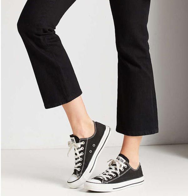 Top 11 đôi giày sneaker Back To School vô cùng đẹp giá học sinh sinh viên - 2