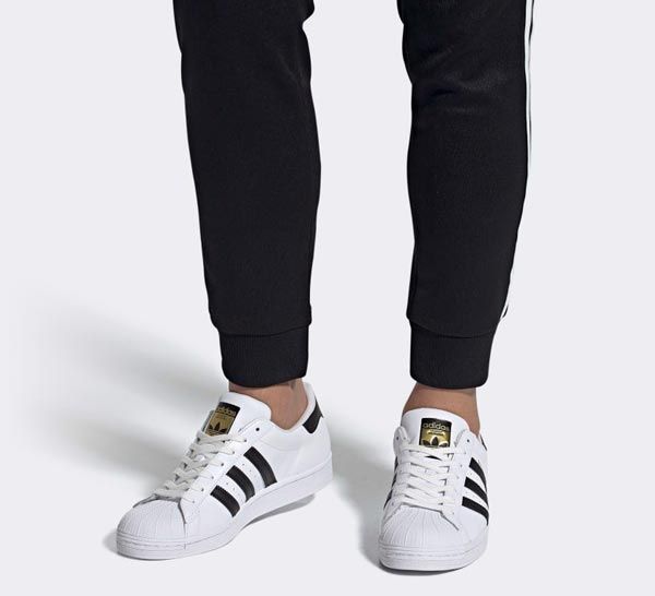 Top 11 đôi giày sneaker Back To School vô cùng đẹp giá học sinh sinh viên - 5