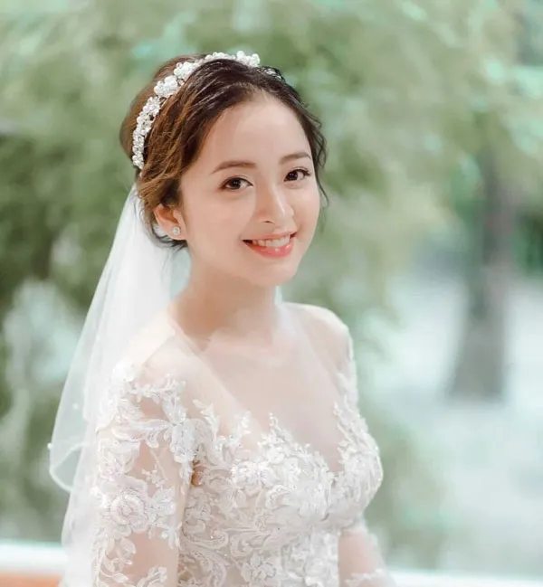 19+ kiểu tóc cho cô dâu mặt tròn thêm xinh đẹp hơn
