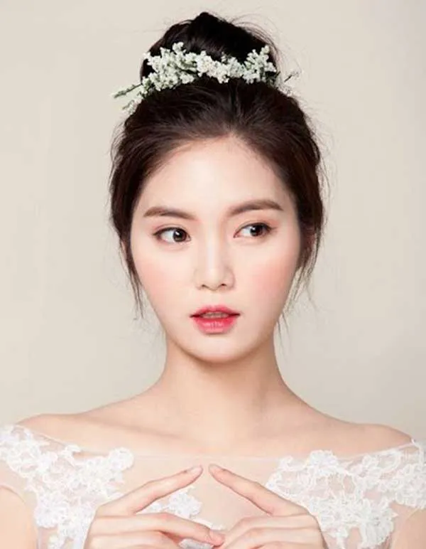 19+ kiểu tóc cho cô dâu mặt tròn thêm xinh đẹp hơn