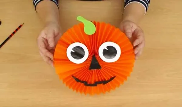 Top 10+ món quà tặng Halloween cho bé yêu rất ấn tượng - 14