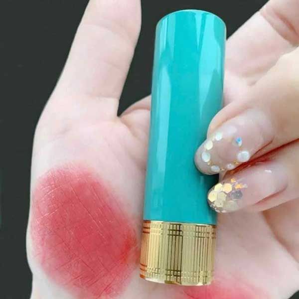 Son dưỡng Gucci màu nào đẹp? Review 4 thỏi son dưỡng môi Gucci cao cấp  - 11