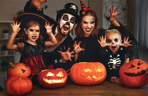 20 xu hướng thời trang Halloween mang tính mang tính biểu tượng năm 2025